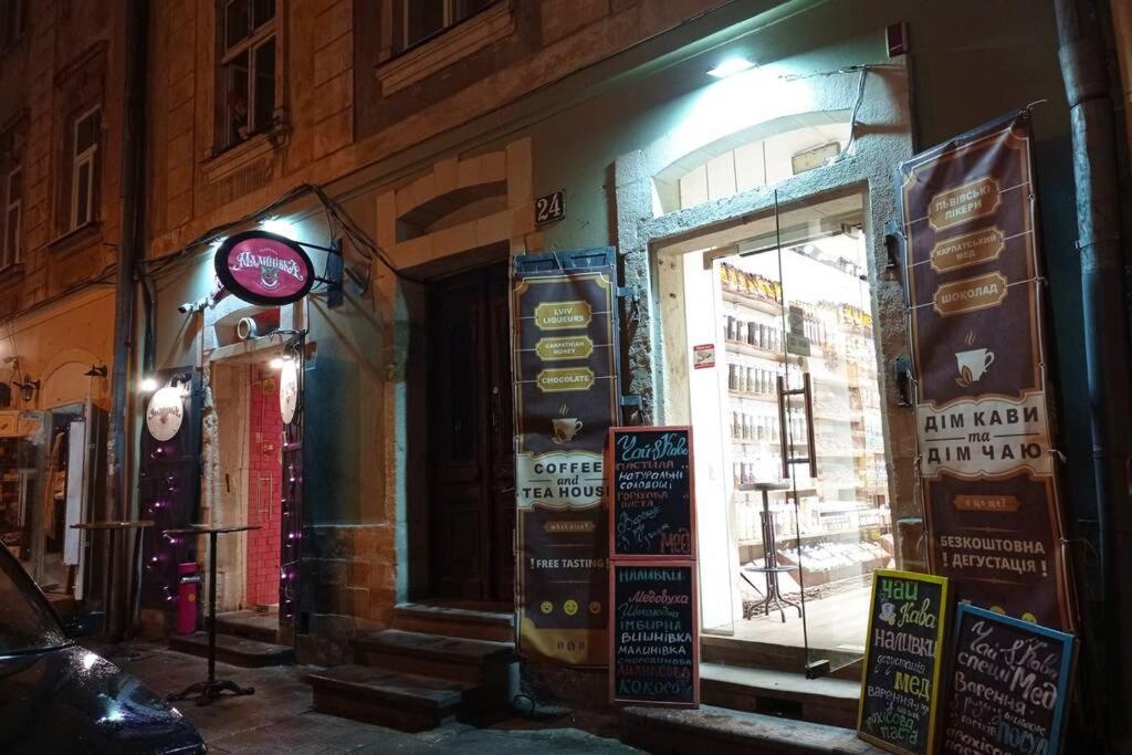 Двокімнатна Квартира В Центрі Львова. Lviv Ngoại thất bức ảnh